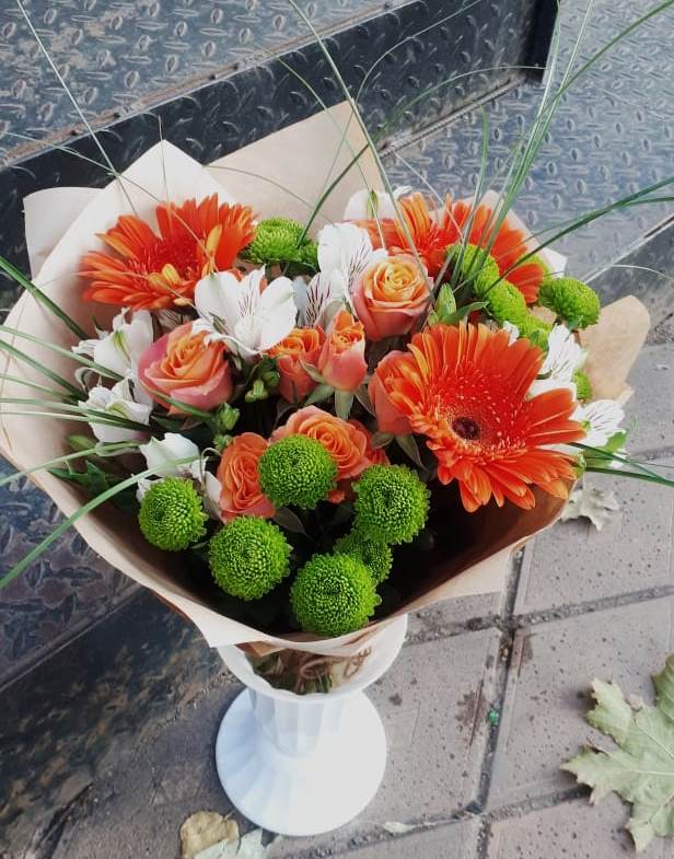 Букет цветов из: Герберы, Хризантемы, Альстромерии и Розы в Дорохово