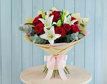 Букет цветов из:  Лилии и Розы в Дорохово