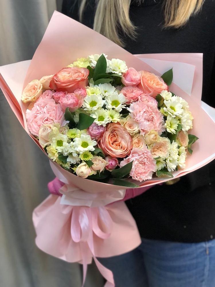 Букет цветов из: Гвоздики, Розы и Хризантемы в Дорохово