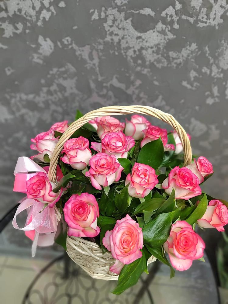 Цветочная композиция из Розы в корзине в Дорохово