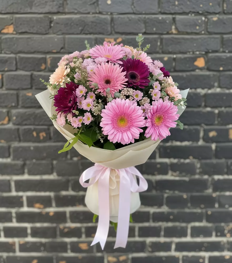 Букет цветов из: Герберы и Хризантемы в Дорохово