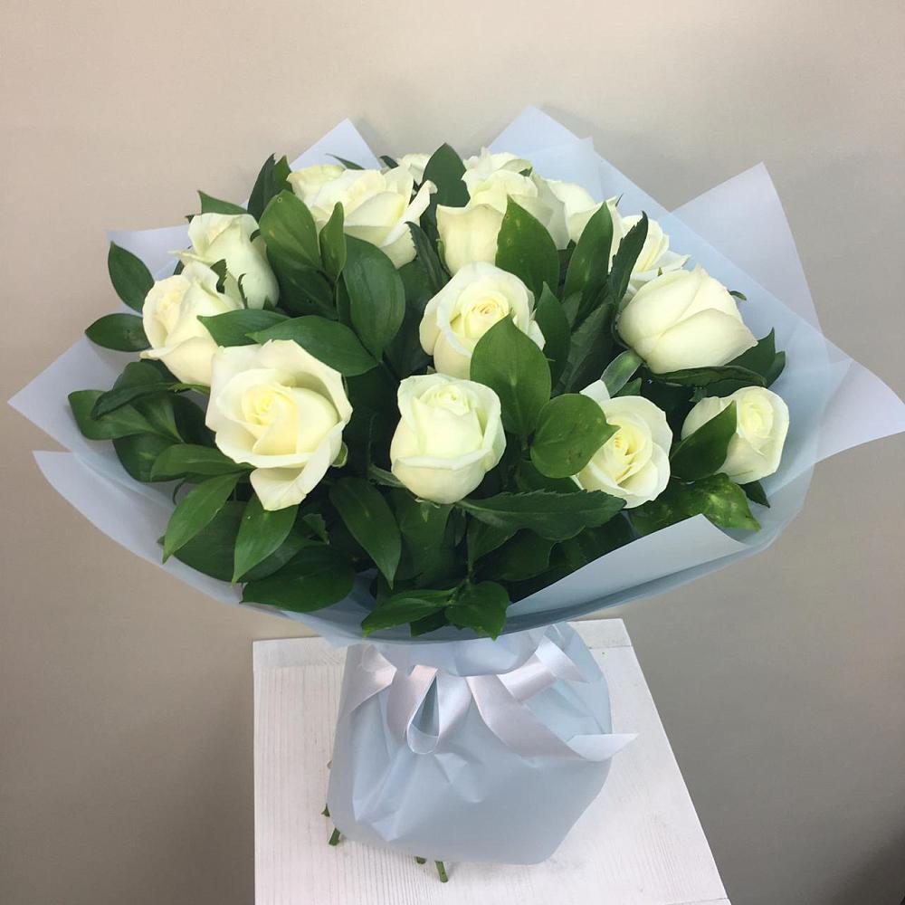 Букет 15 Белых роз Проуд в Дорохово