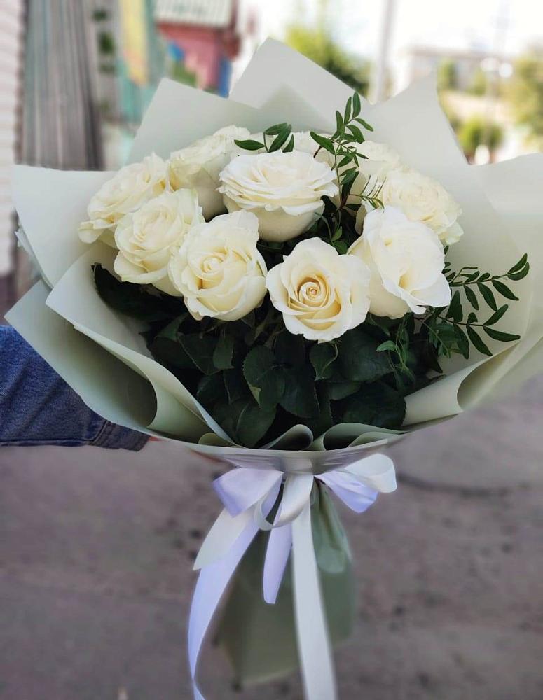 Букет Белые розы Проуд в Дорохово