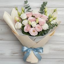 Букет цветов из:  Лизиантусы в Дорохово