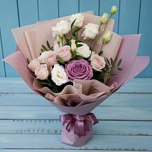 Букет цветов из:  Розы и Лизиантусы в Дорохово