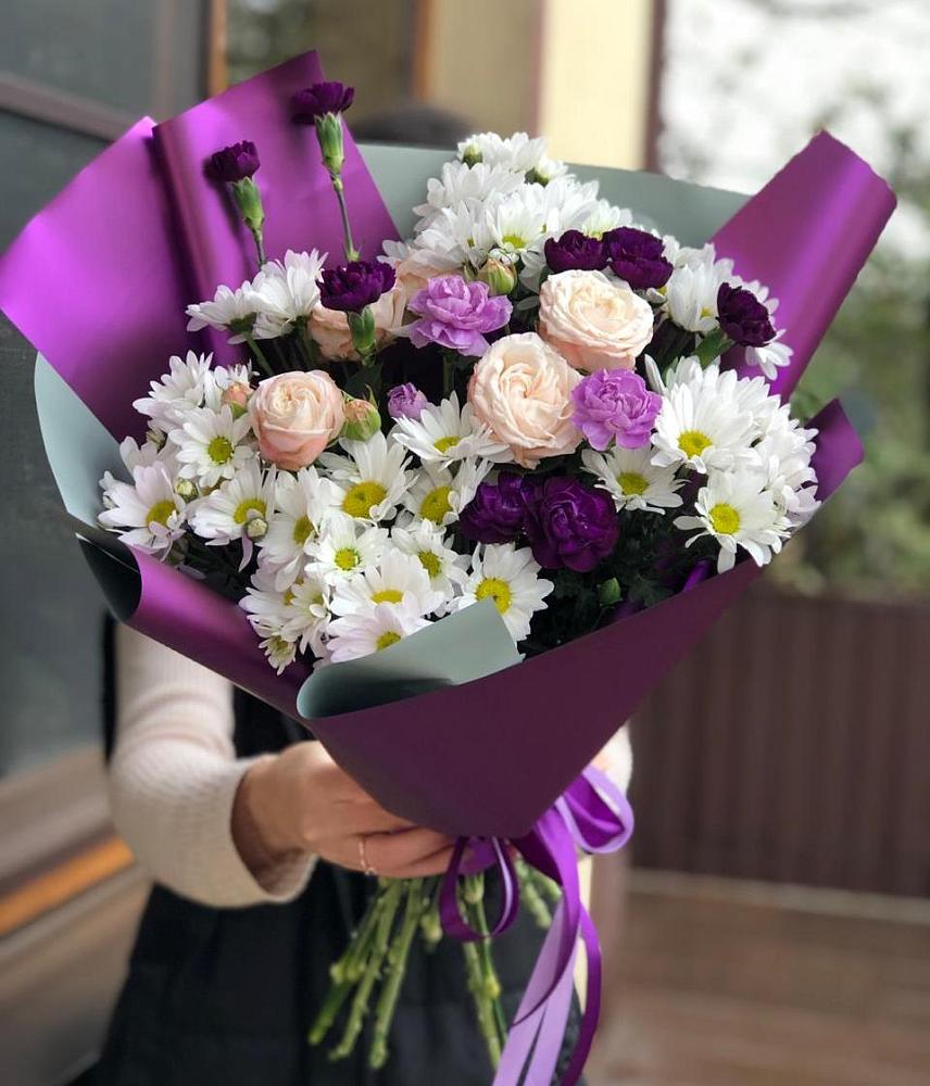 Букет цветов из: Хризантемы, Гвоздики и Розы в Дорохово