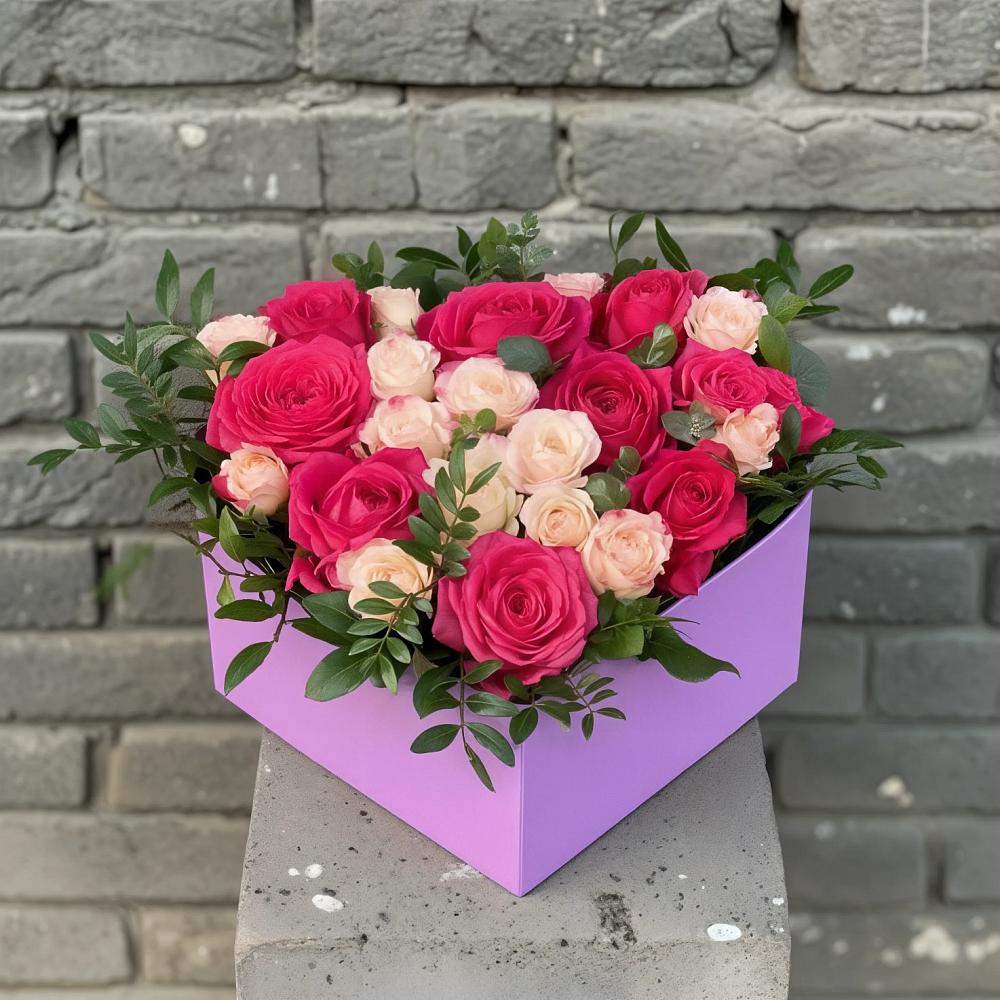 Цветочная композиция из Розы в коробке в Дорохово
