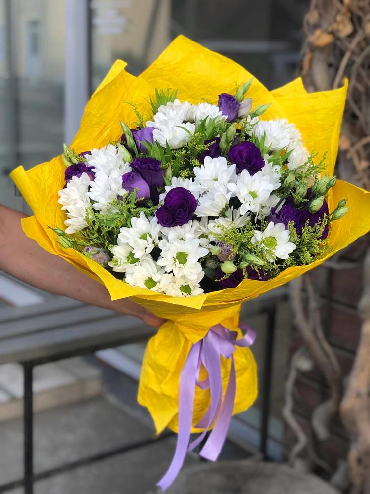 Букет цветов из: Ирисы, Хризантемы и Ромашки в Дорохово