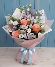 Букет цветов из:  Лизиантусы, Розы, Альстромерии и Гипсофила в Дорохово