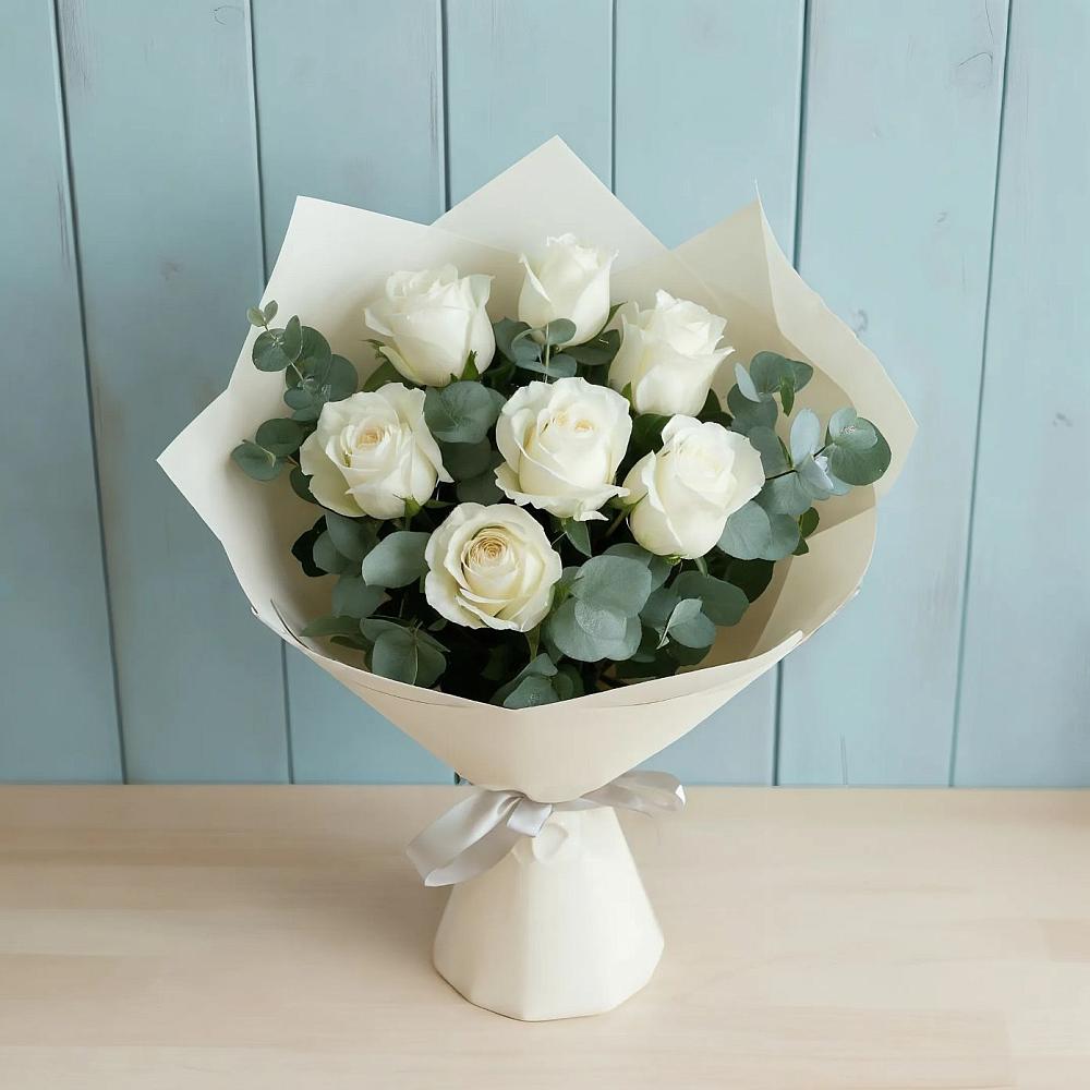 Букет Белые розы в Эвкалипте в Дорохово