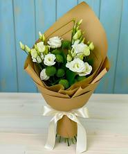 Букет цветов из:  Хризантемы и Лизиантусы в Дорохово