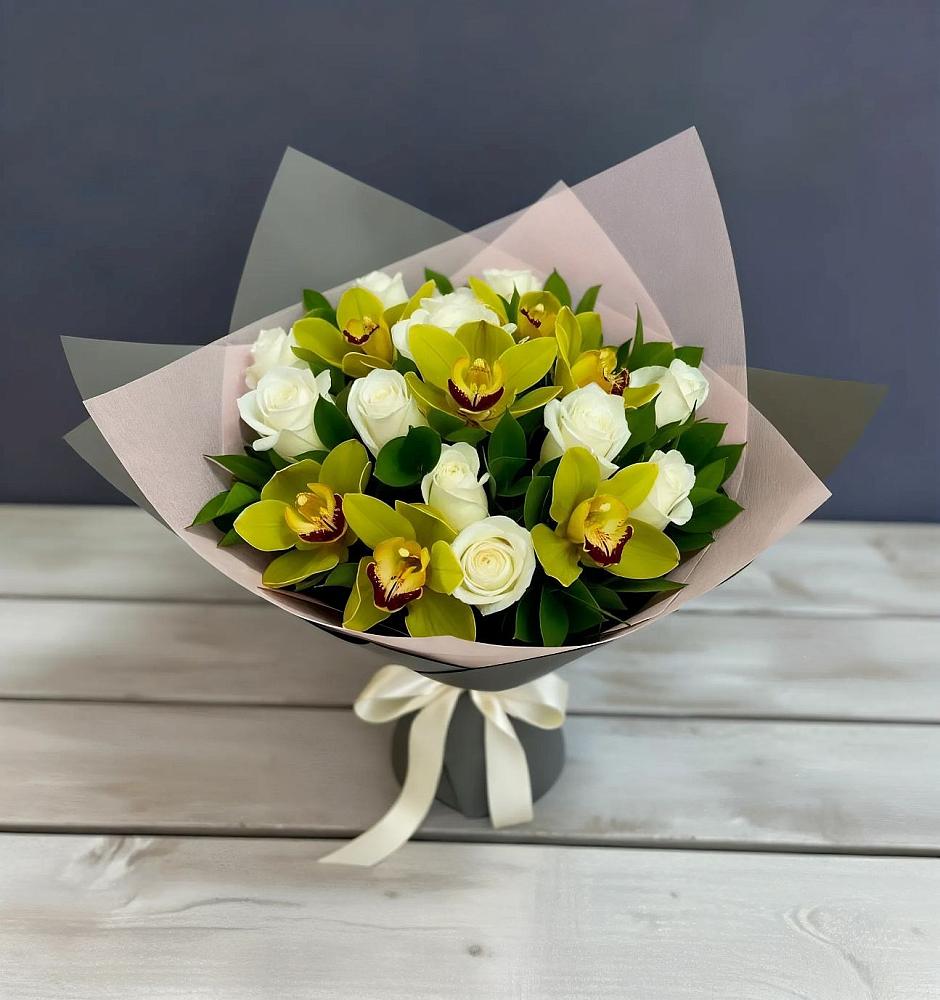 Букет цветов из: Орхидеи и Розы в Дорохово