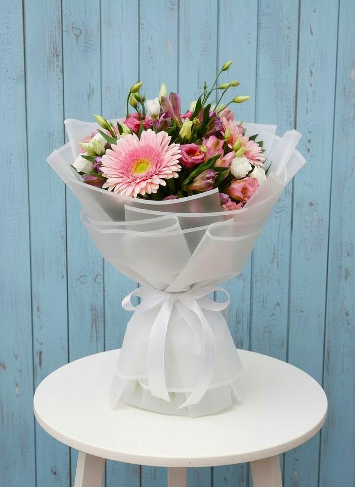 Букет цветов из: Герберы, Альстромерии и Лизиантусы в Дорохово