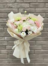 Букет цветов из:  Гвоздики, Розы, Лизиантусы и Хризантемы #REPLACE_PRED# Дорохово