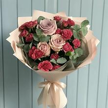 Букет цветов из:  Гвоздики и Розы в Дорохово