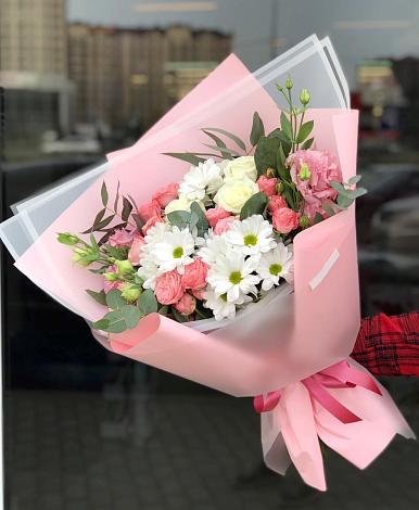 Букет цветов из: Розы, Лизиантусы и Хризантемы в Дорохово